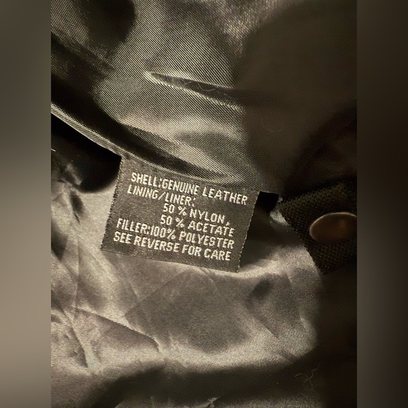 Black Leather Vest with Zipper Details - Picture 5 of 6